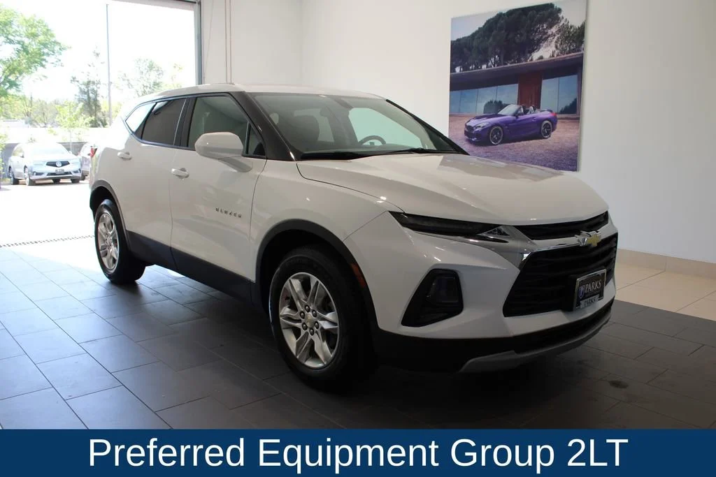 Used 2020 SUMMIT WHITE Chevrolet LT image 2