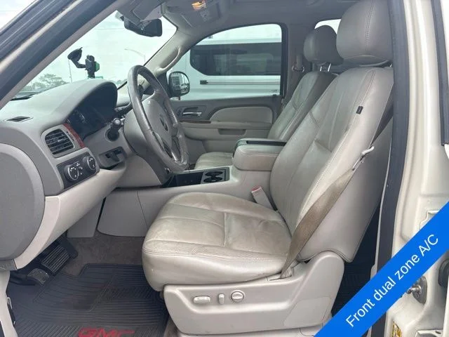 Used 2014 White Diamond Clearcoat GMC SLT 1500 image 10