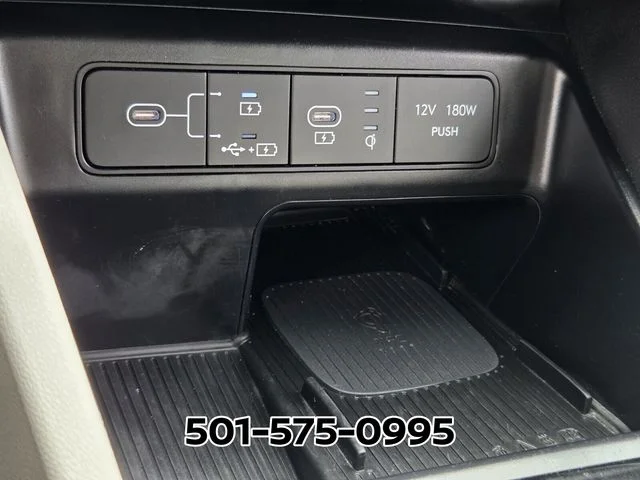 Used 2025 White Hyundai SEL image 27