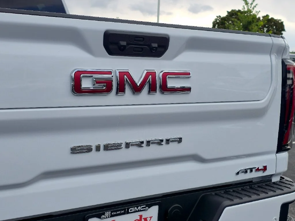 2026 GMC Sierra 2500HD AT4 - Photo 32