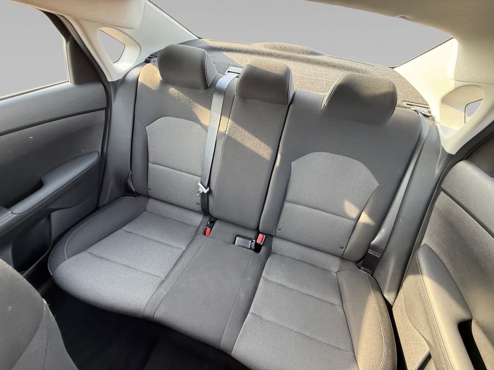 2024 Kia Forte LXS - Photo 13