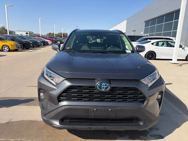 Used 2019 Gray Toyota XLE image 2