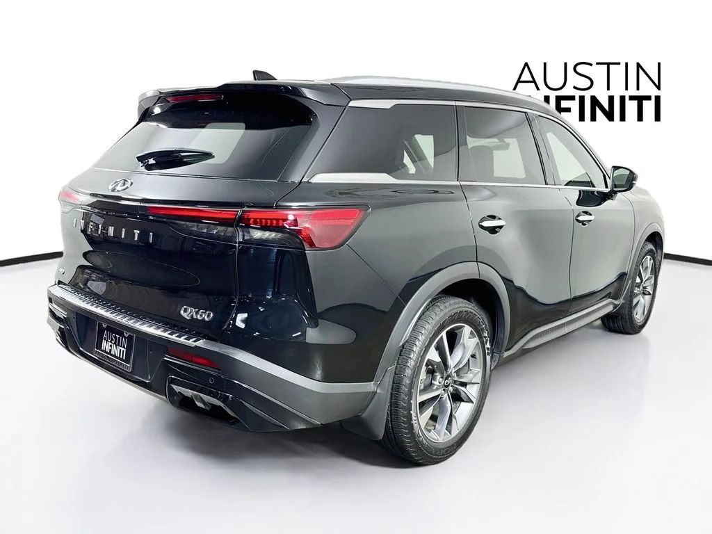 Certified Used 2023 Mineral INFINITI LUXE image 10