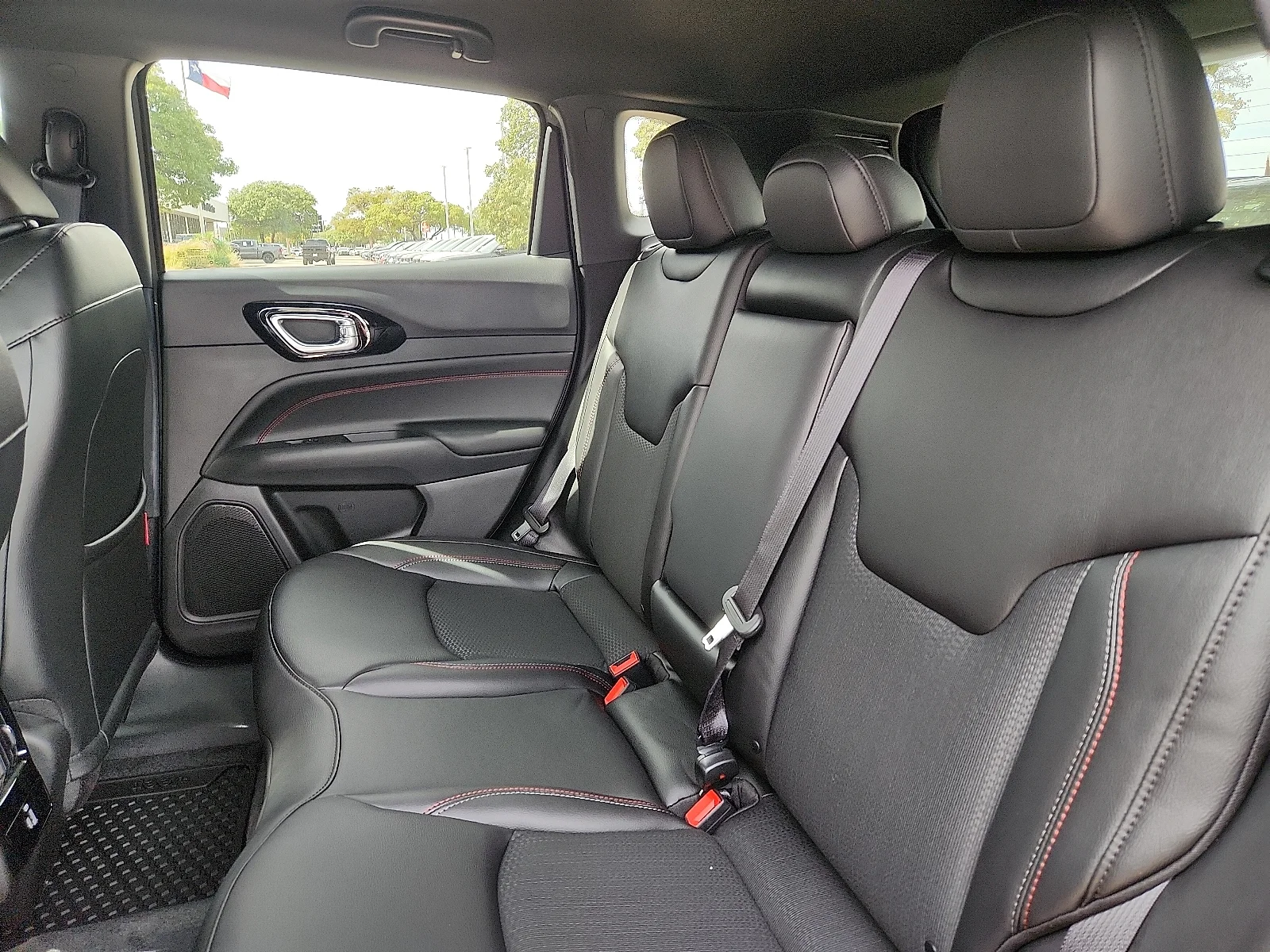 New 2027 Sting-Gray Clear-Coat Paint Jeep TRAILHAWK 4X4 image 10