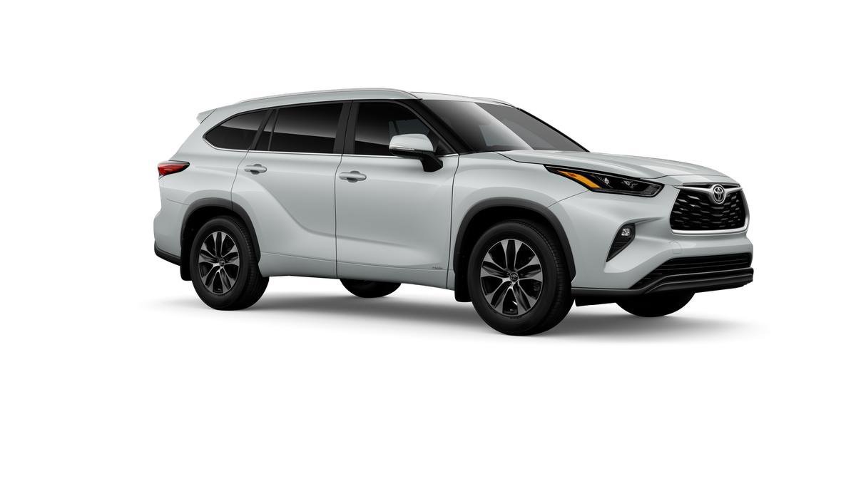 New 2026 Wind Chill Pearl Toyota Hybrid XLE image 36
