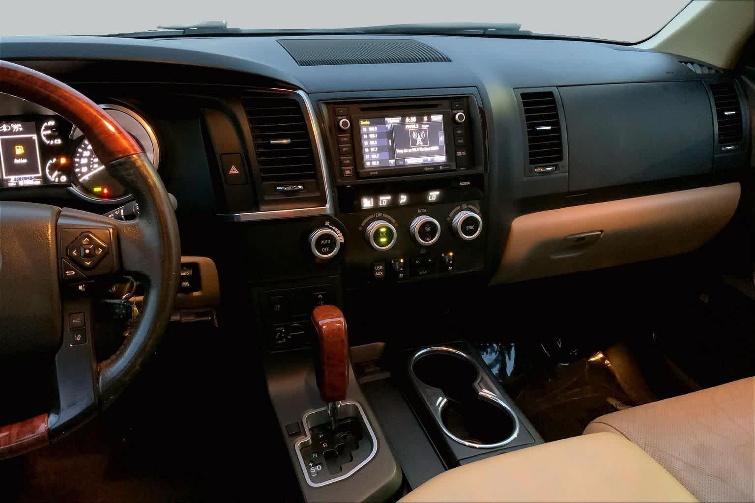 Used 2018 Blizzard Pearl Toyota Platinum image 6