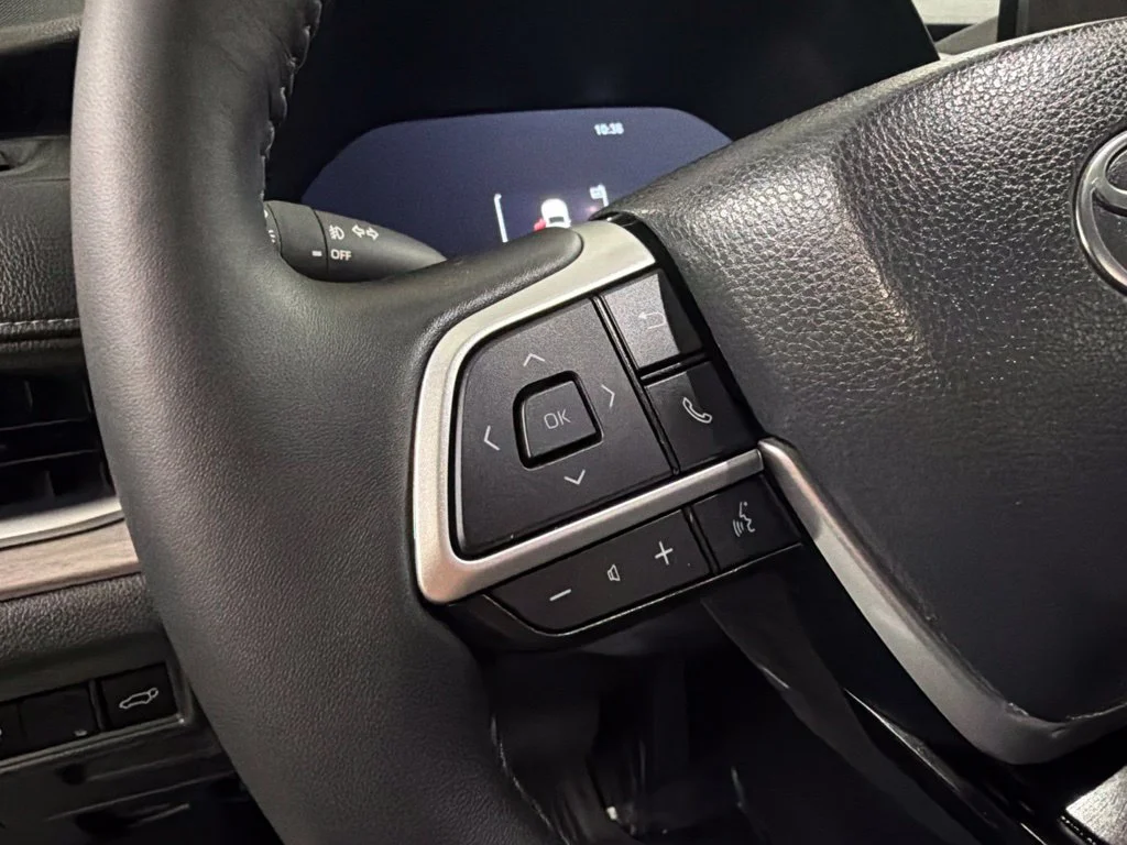 Used 2026 Cloud Toyota Limited image 16
