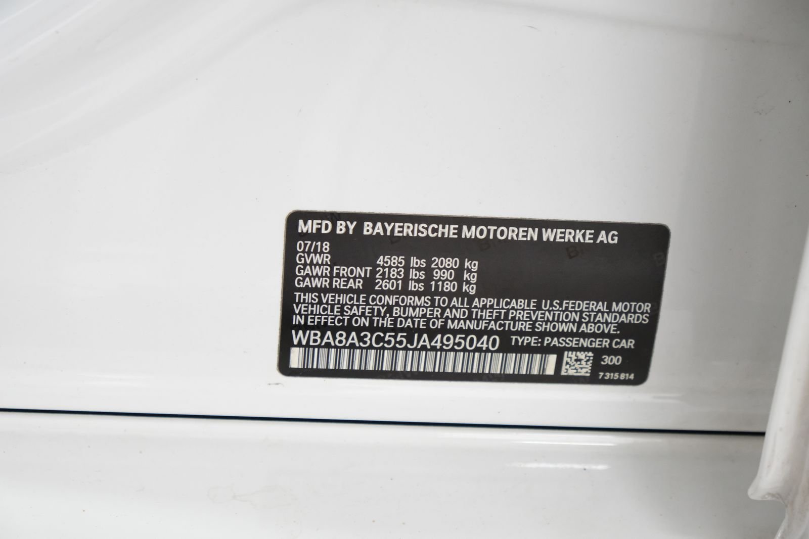 Used 2018 Alpine White BMW 320i xDrive image 31