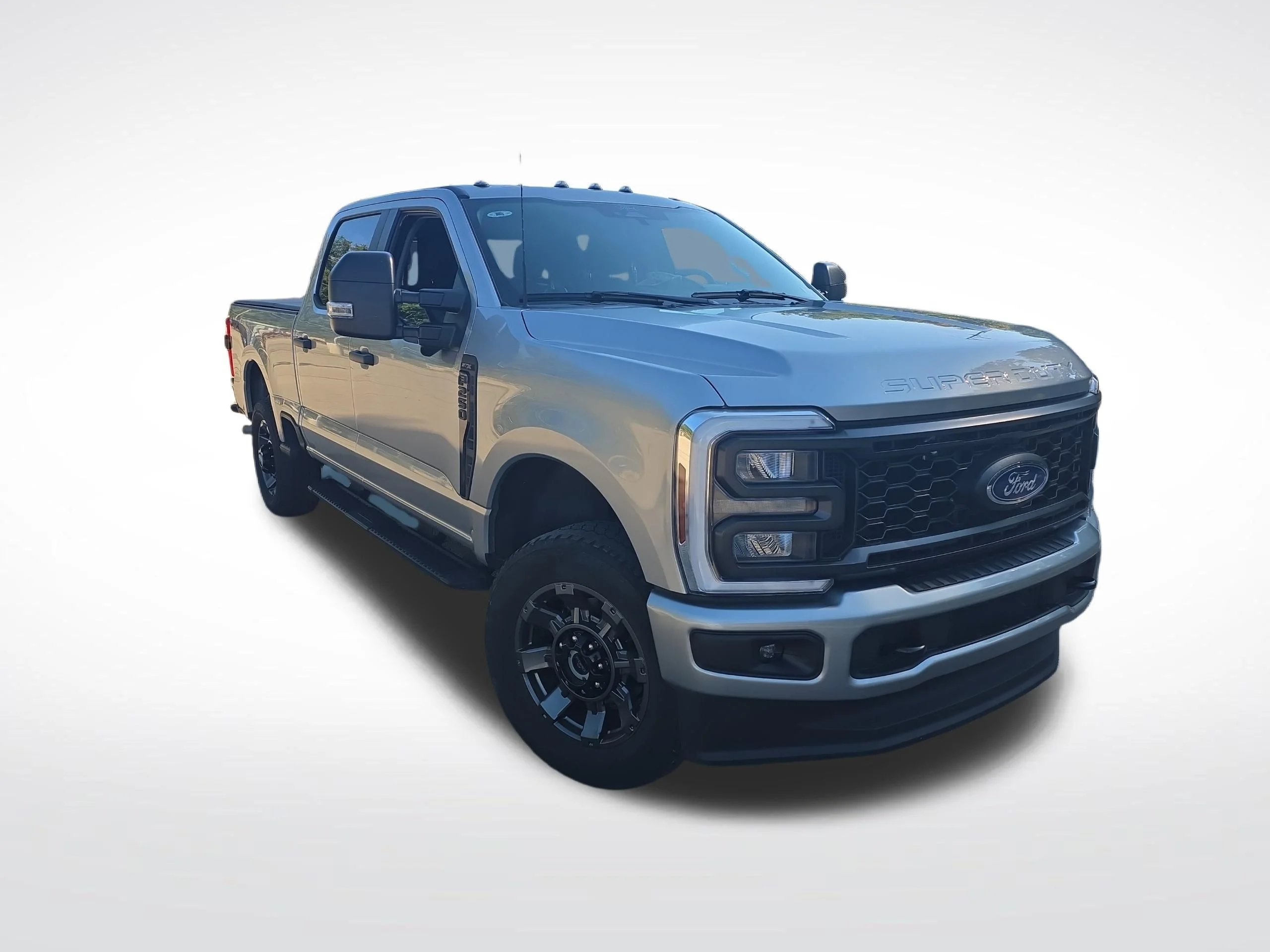 Used 2024 Iconic Silver Metallic Ford XL image 3