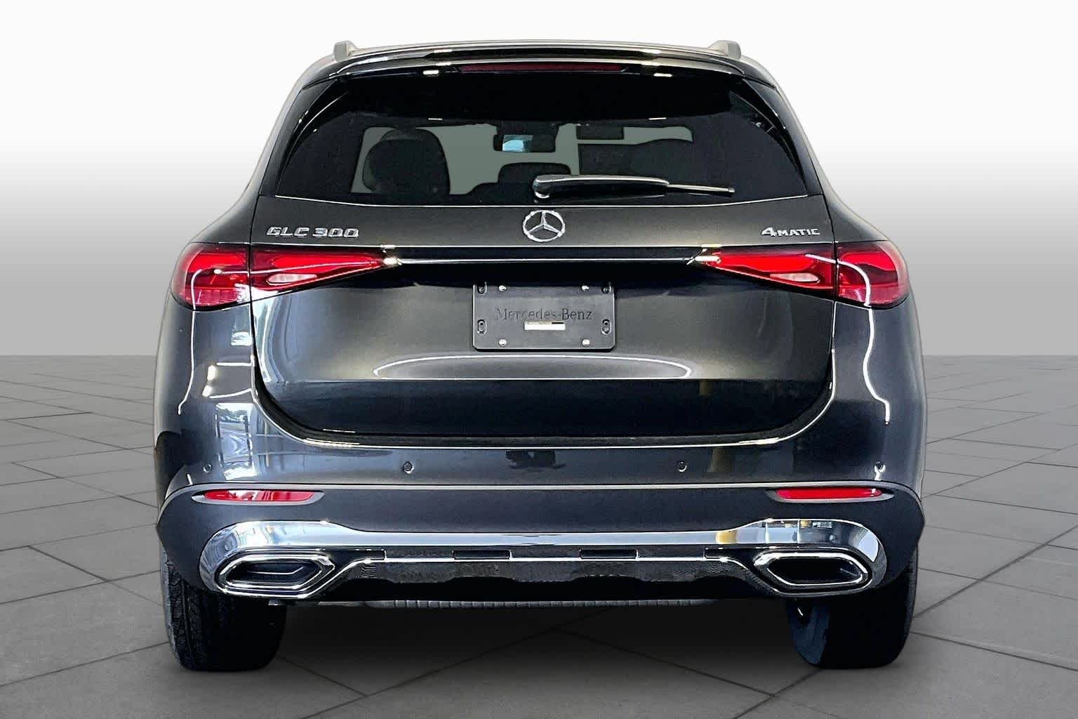 New 2026 Graphite Grey Metallic Mercedes-Benz GLC 300 image 4