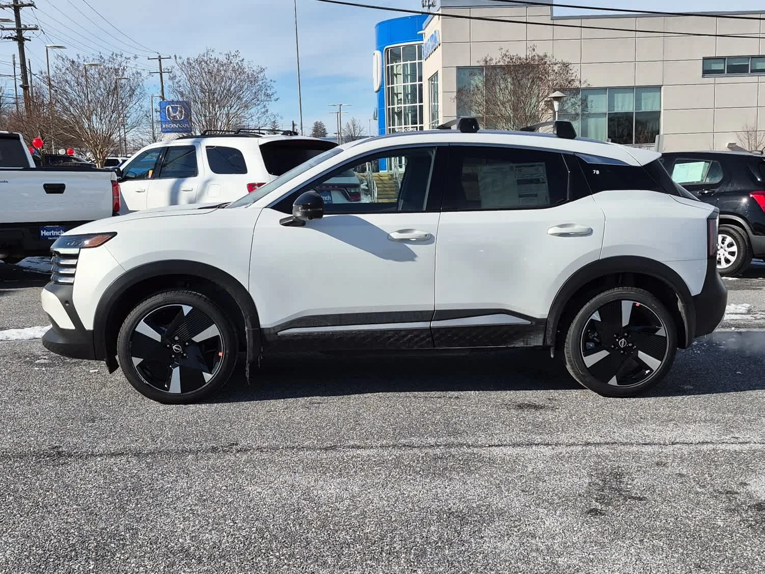 New 2026 Aspen White Tricoat Nissan SR image 5