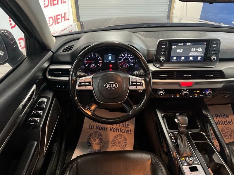 Used 2020 Purple Kia LX image 30