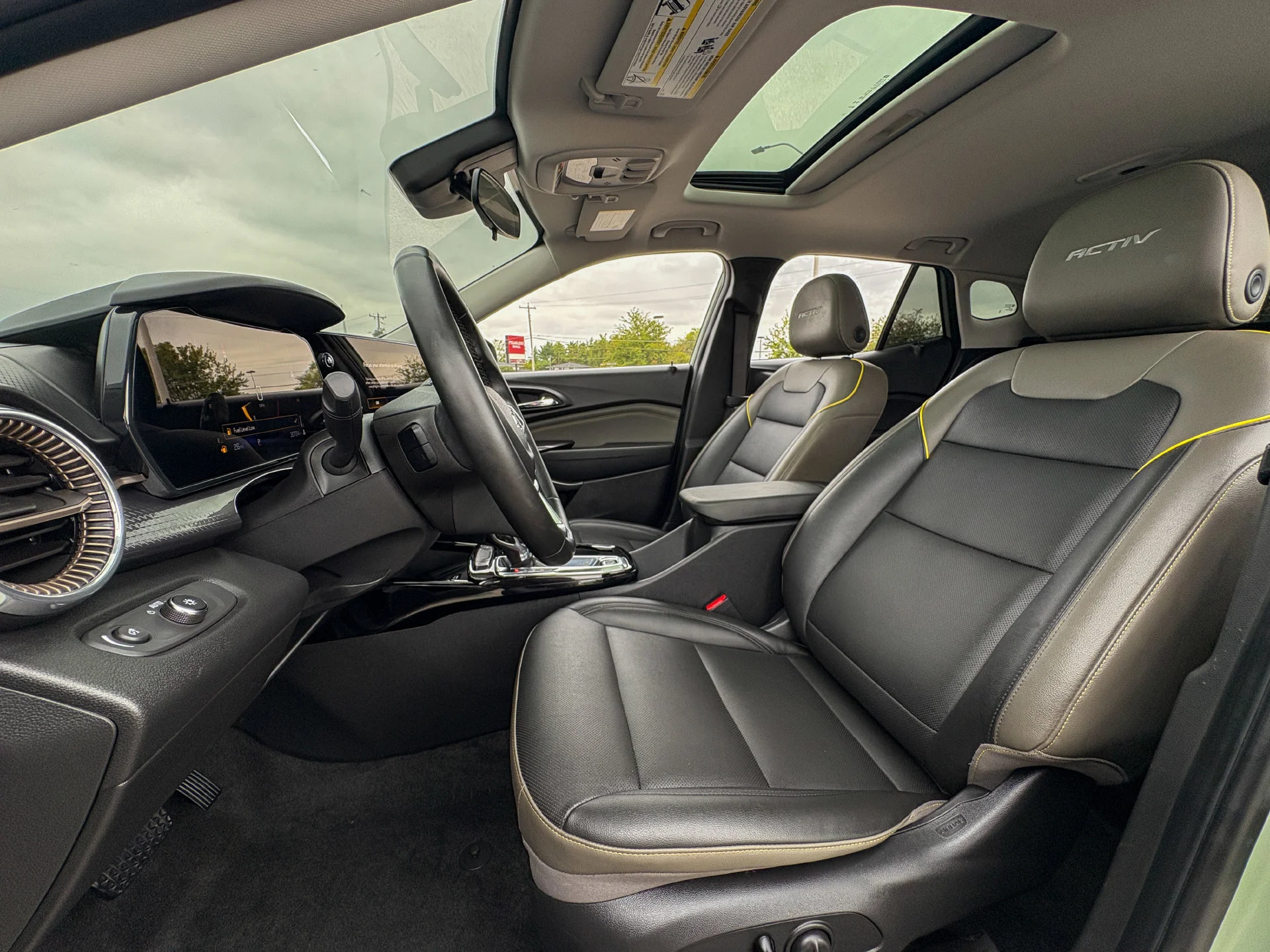 Used 2024 Green Chevrolet ACTIV image 25