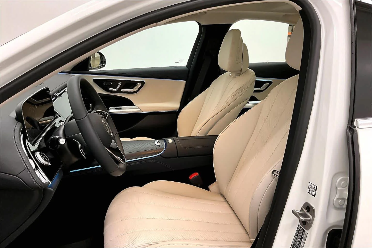 New 2026 Polar White Mercedes-Benz E 350 image 9