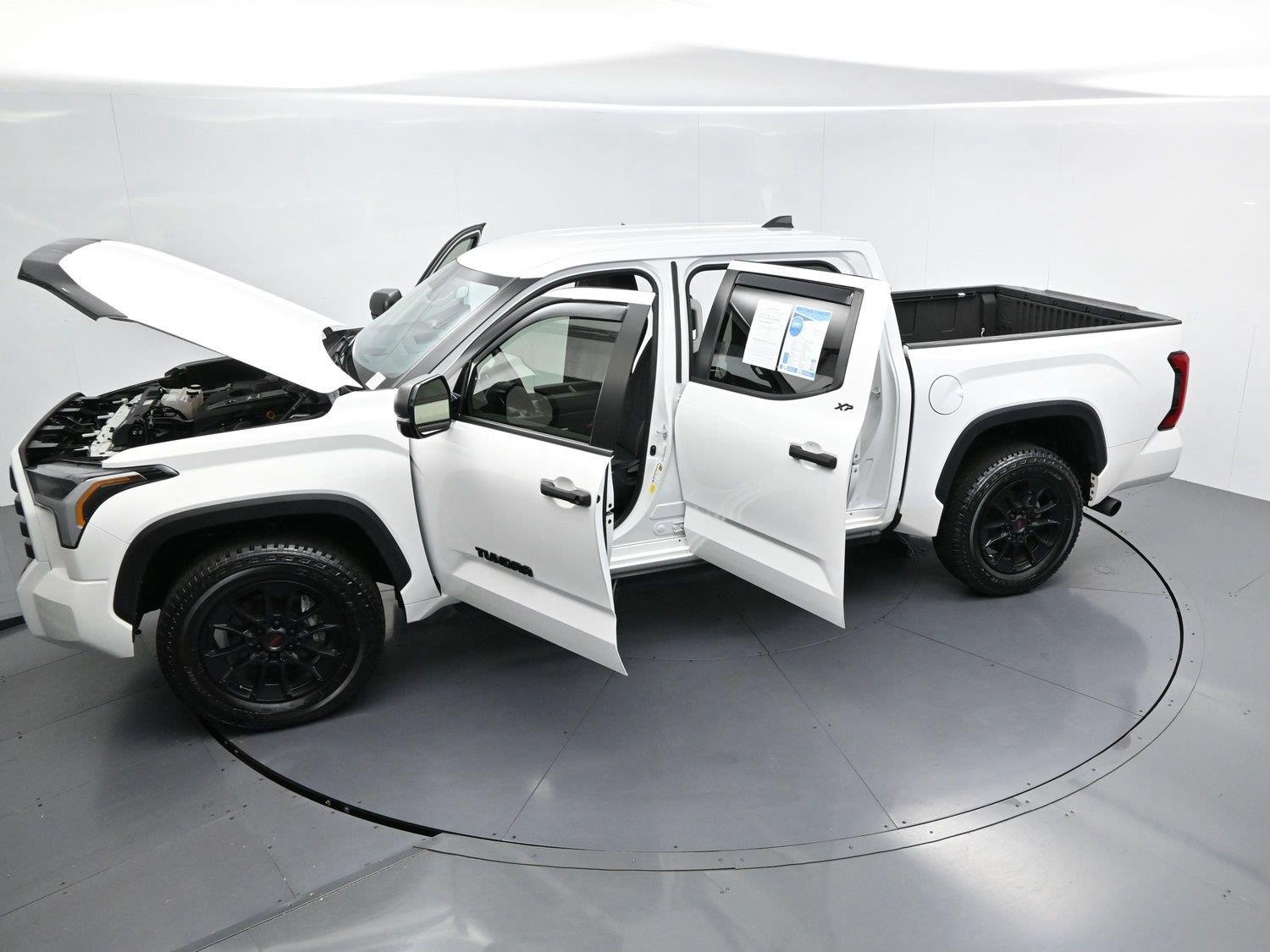 Used 2024 White Toyota SR5 image 38
