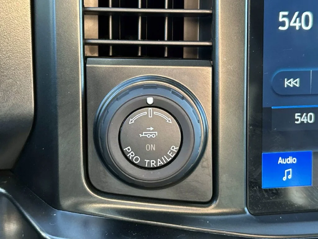 Used 2023 Gray Metallic Ford Lariat image 30