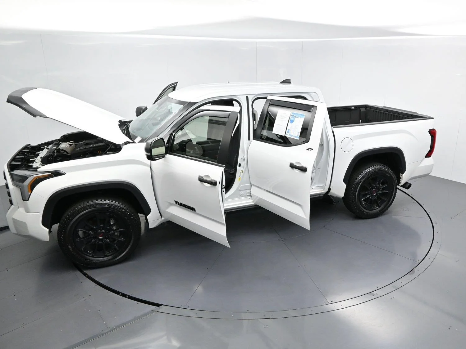 Used 2024 Ice Cap Toyota SR5 image 38