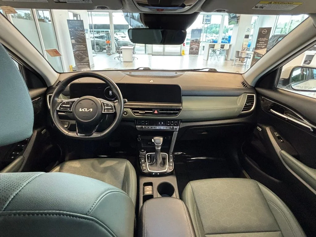 Used 2024 White Kia SX image 26