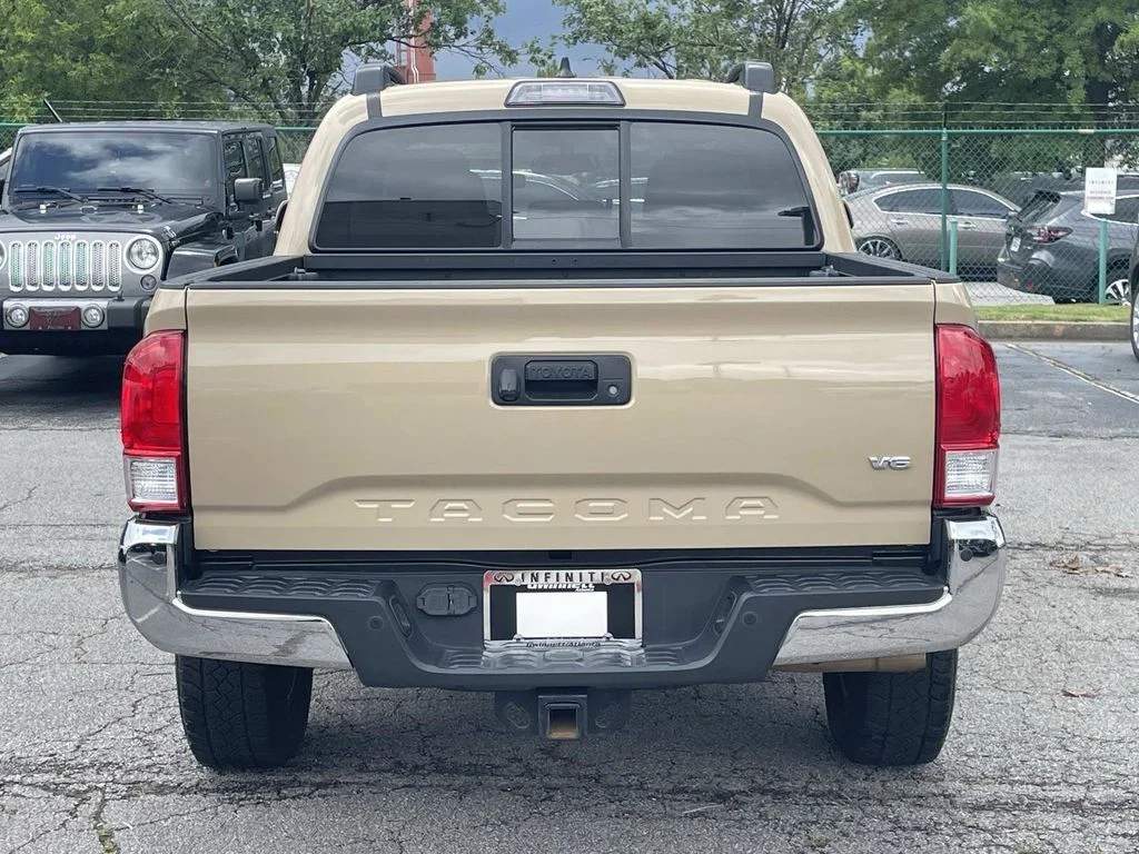 Used 2017 Beige Toyota SR5 image 3