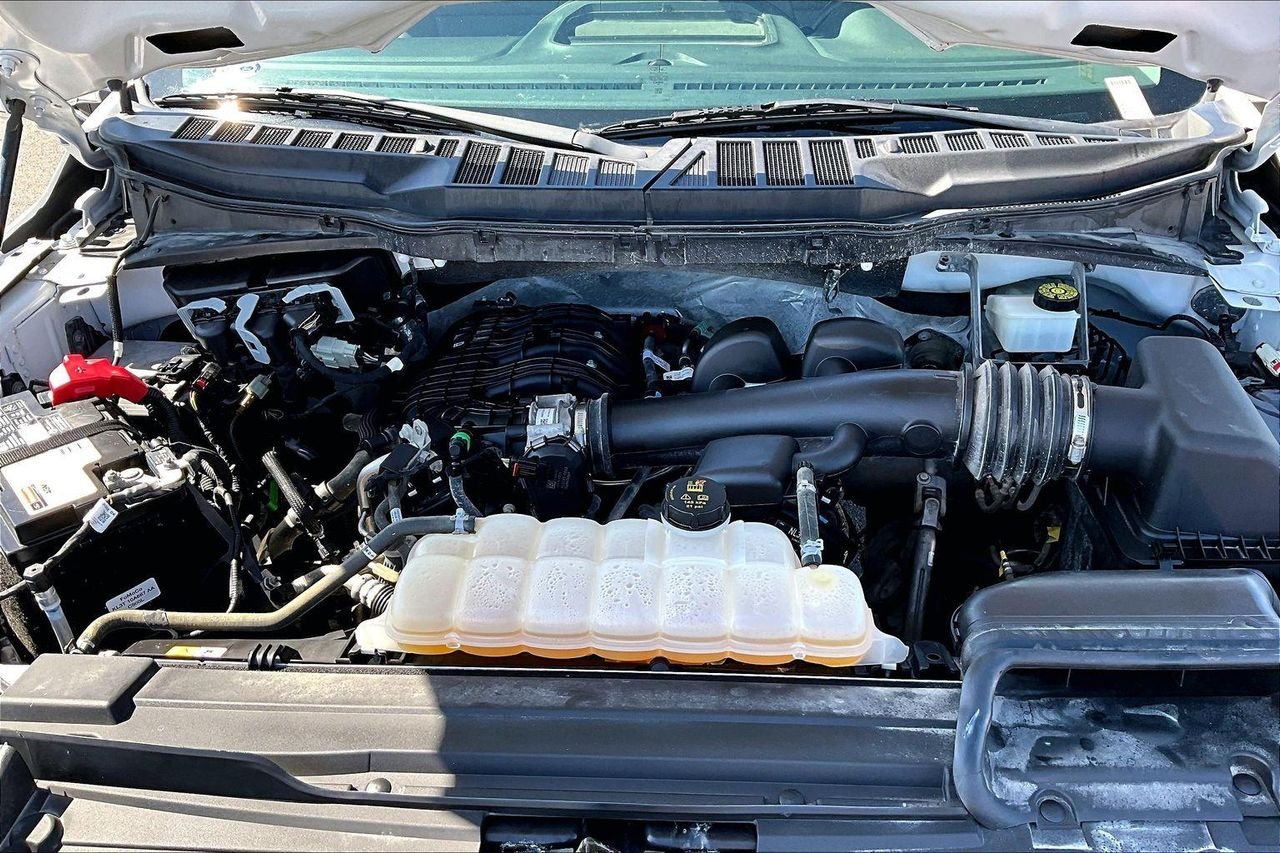 Used 2022 OXFORD WHITE Ford XL image 32