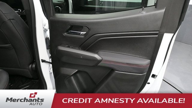 Used 2025 White Chevrolet Z71 image 12