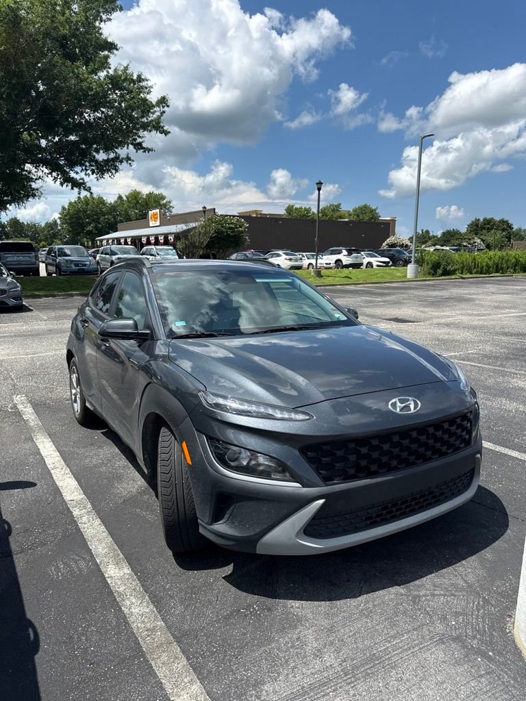 Used 2022 Gray Hyundai SEL image 2
