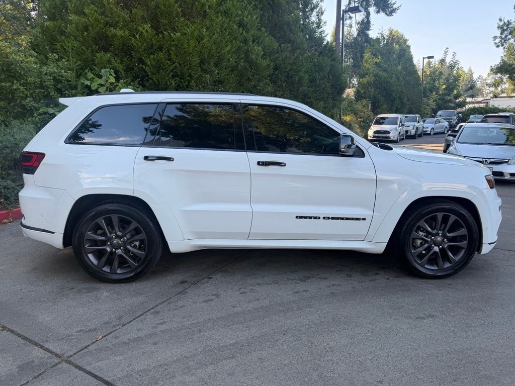 Used 2018 Bright White Clearcoat Jeep Overland image 2