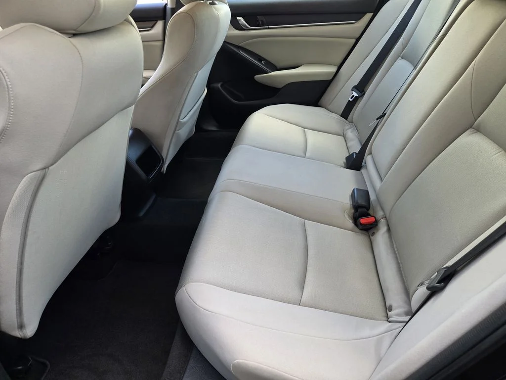 2018 Honda Accord LX - Photo 19