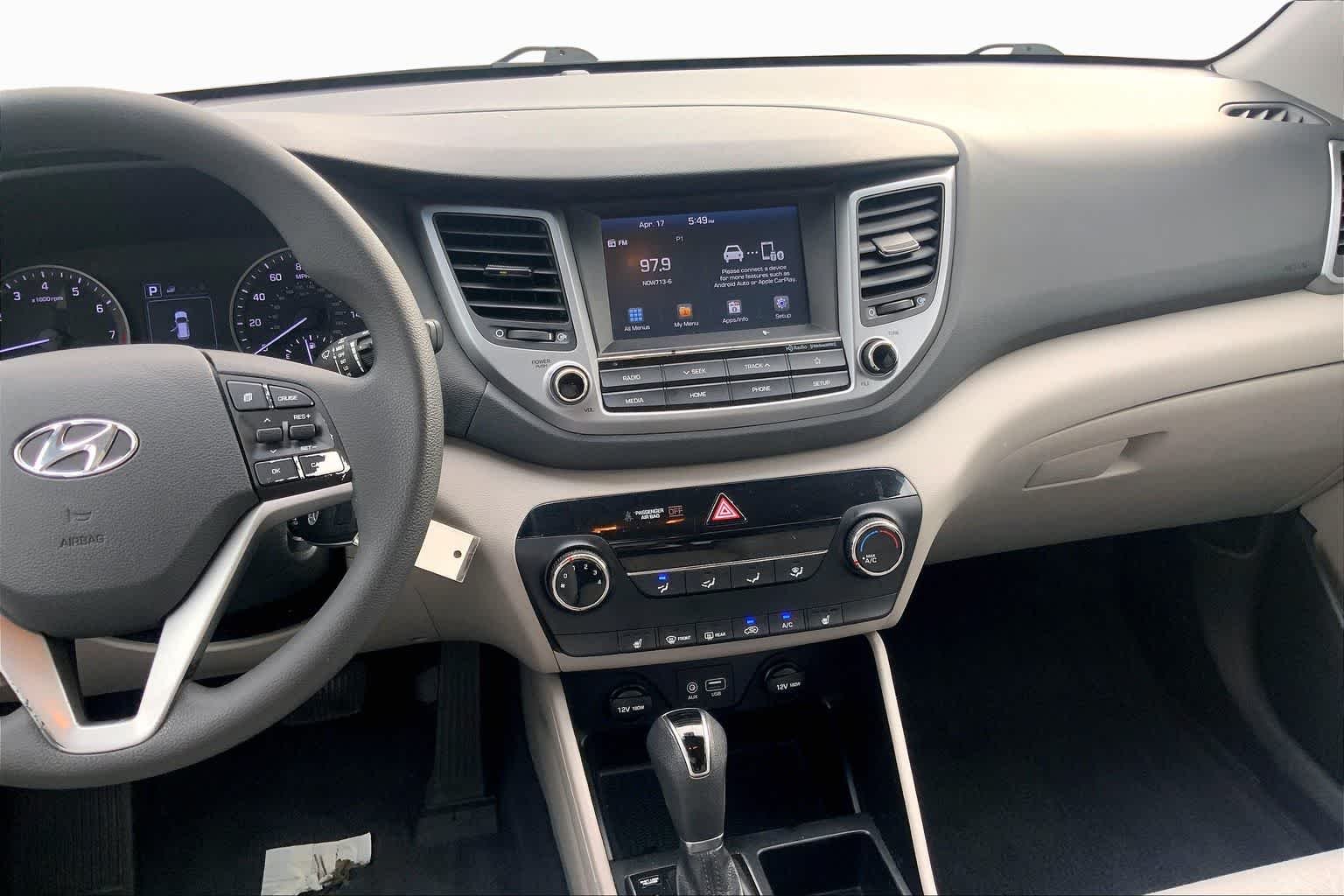 Used 2018 Coliseum Gray Hyundai SEL image 6