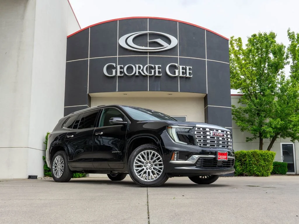 2026 GMC Acadia Denali AWD's photo