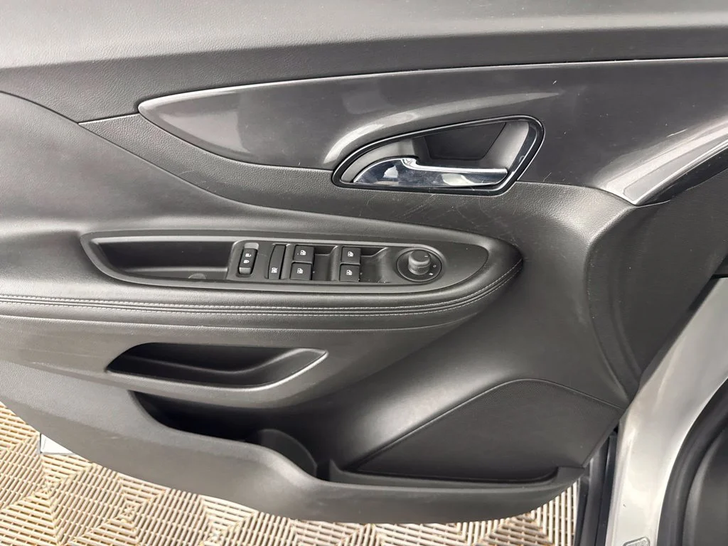 Used 2018 Silver Buick Preferred image 20
