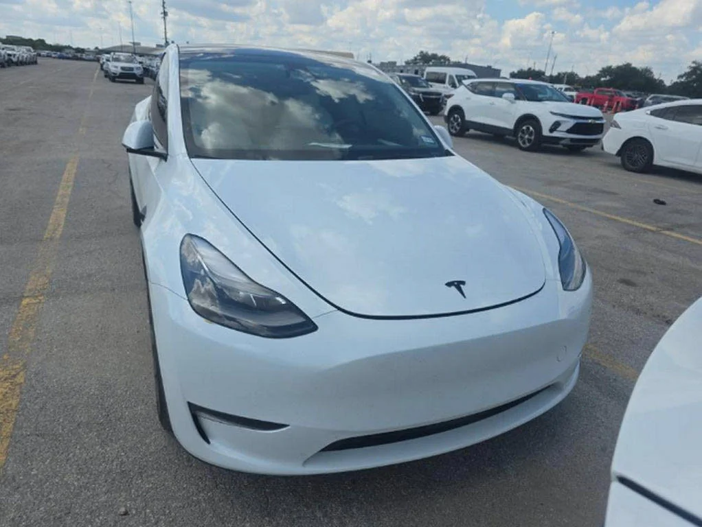 Used 2024 White Tesla Performance image 2