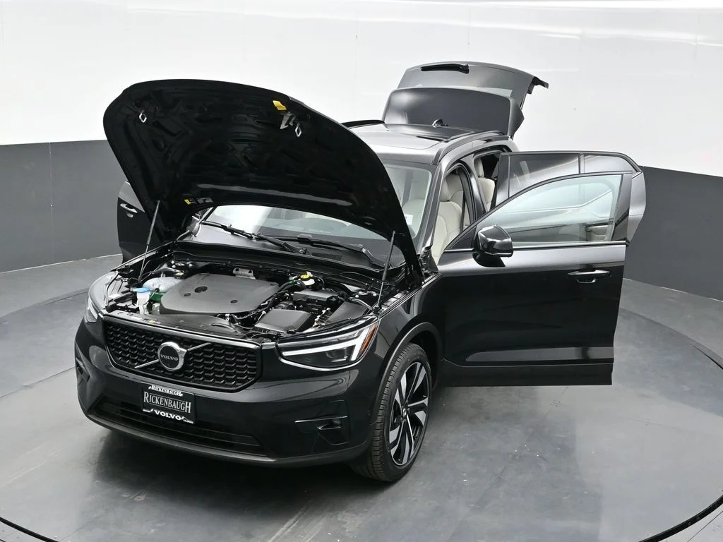 Certified Used 2025 Onyx Black Volvo Ultra image 39