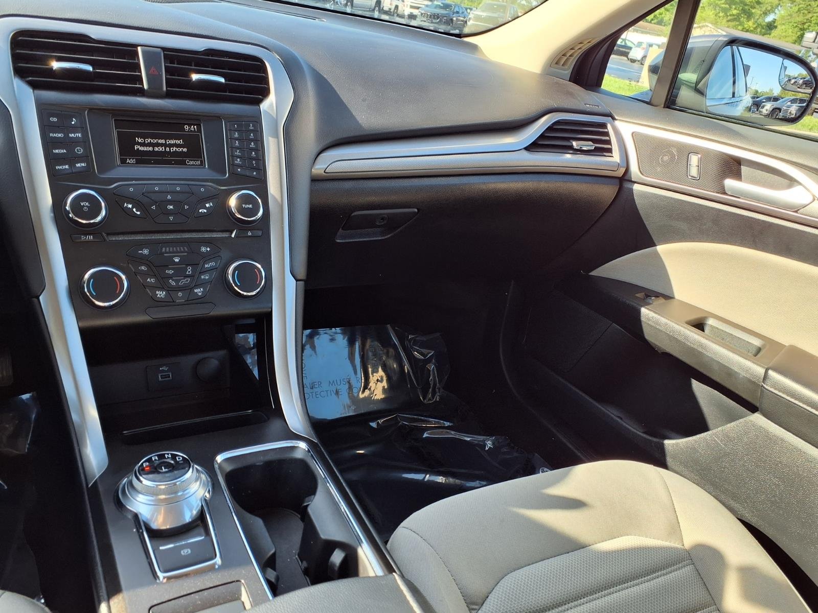 Used 2018 Gray Ford S image 4