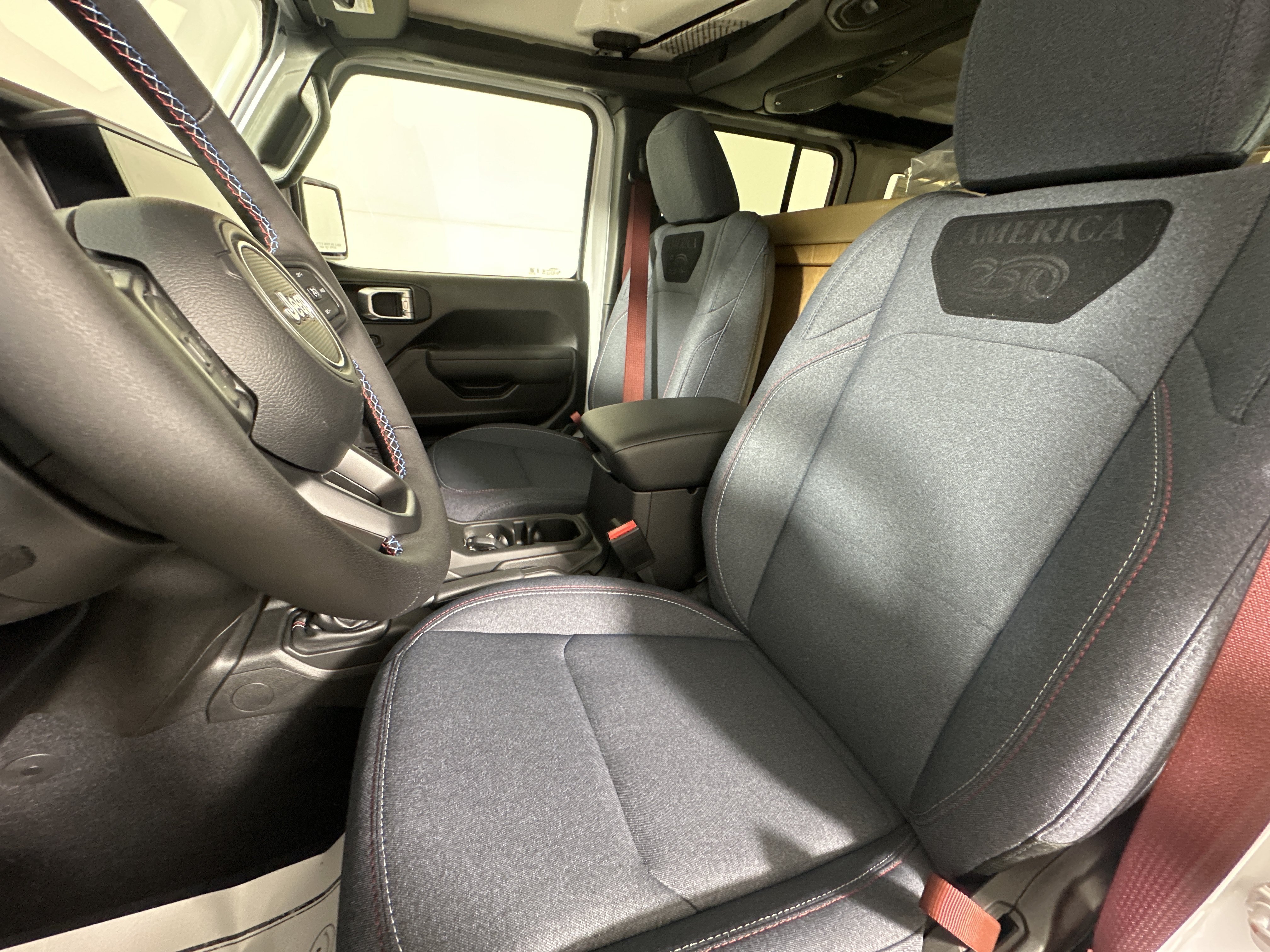 New 2026 Bright White Clearcoat Jeep  image 9