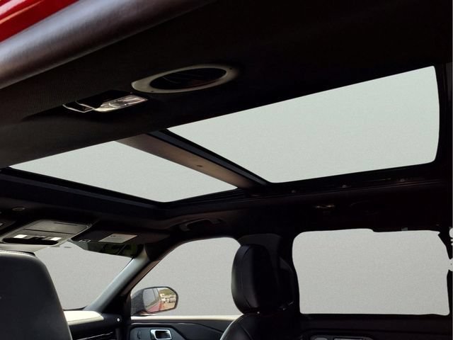 2025 Ford Explorer ST - Photo 24