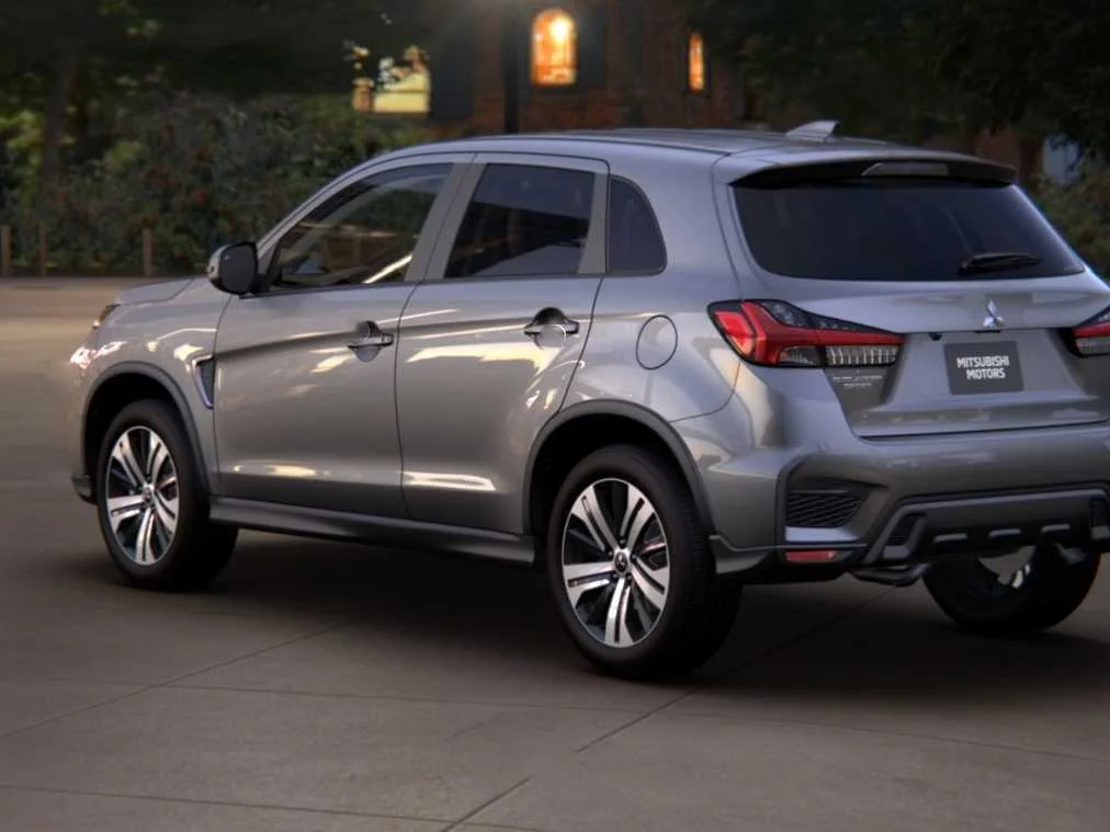 New 2027 Mercury Gray Metallic Mitsubishi SE image 5