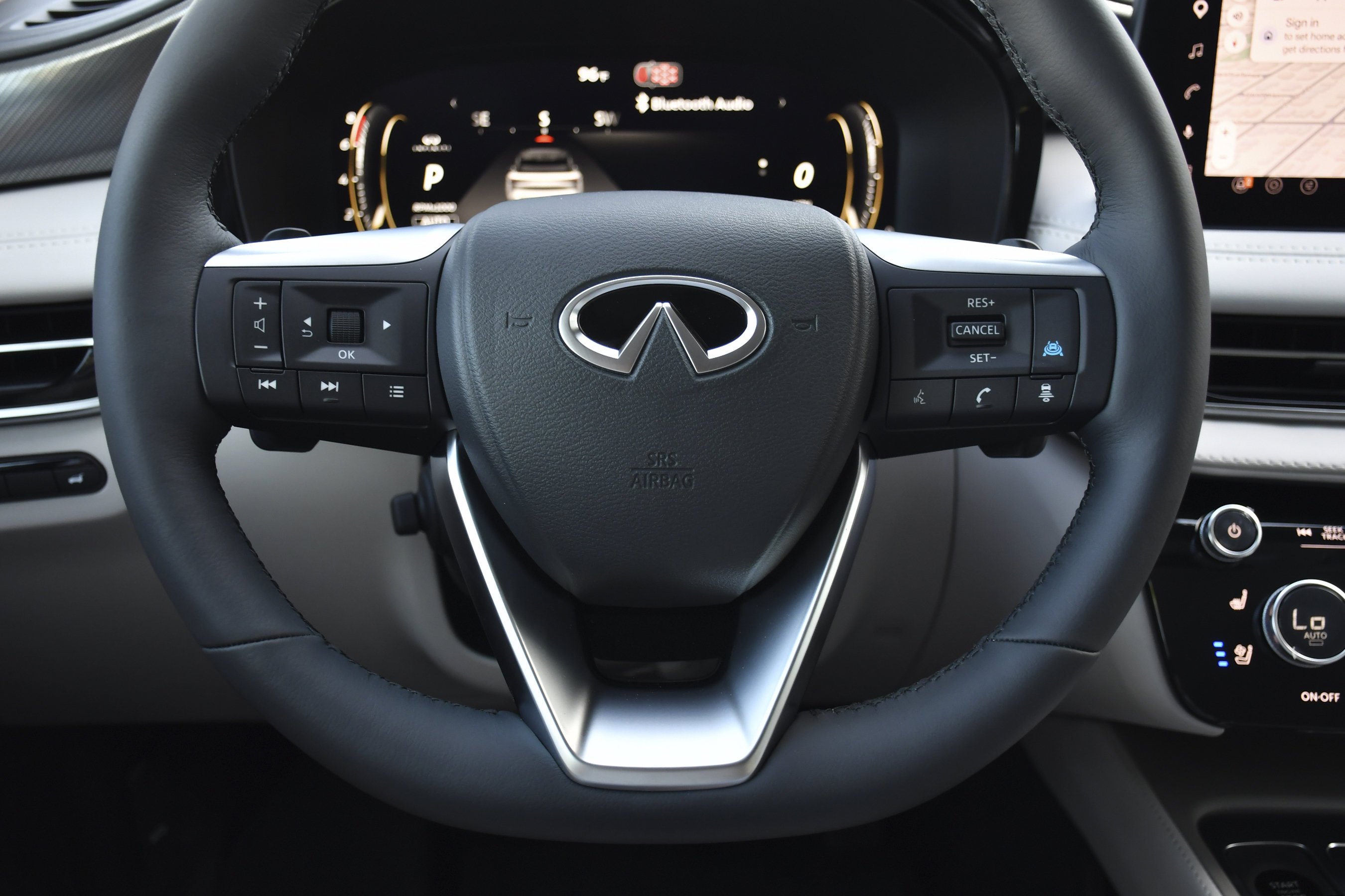 New 2027 HARBOR GRAY INFINITI Luxe AWD image 7