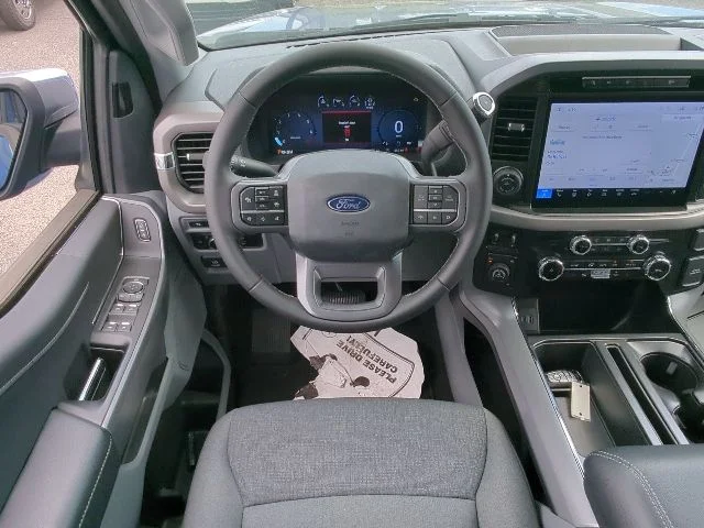 Used 2024 Blue Ford XLT image 6