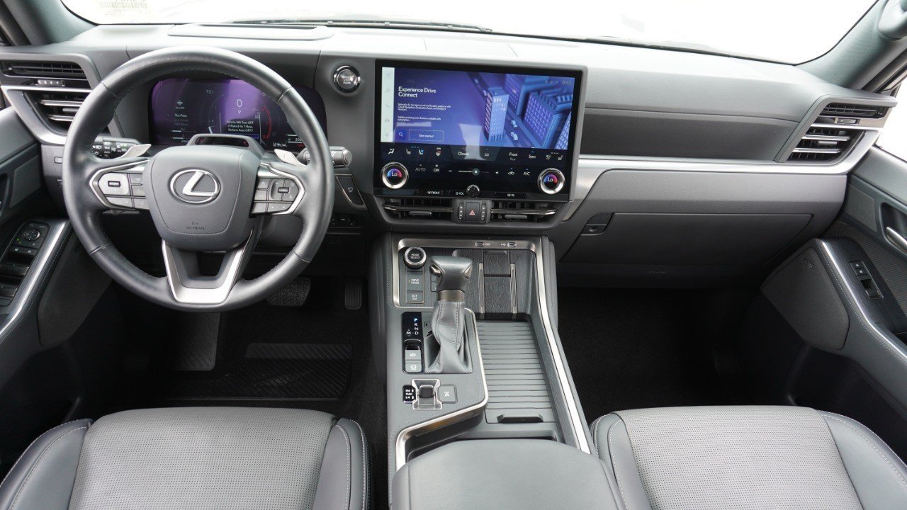 Used 2024 Gray Lexus GX 550 Luxury image 29