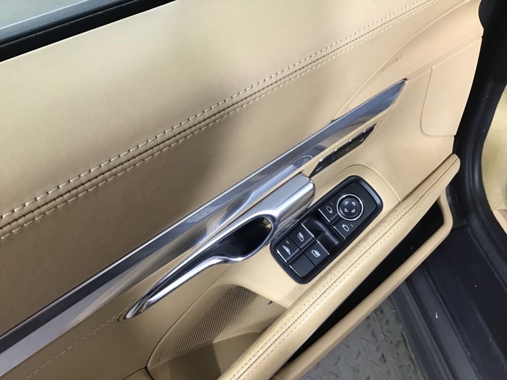 Certified Used 2015  Porsche Carrera 4S image 29