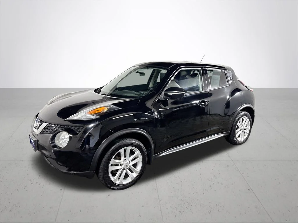 Used 2015 Black Nissan SL image 2