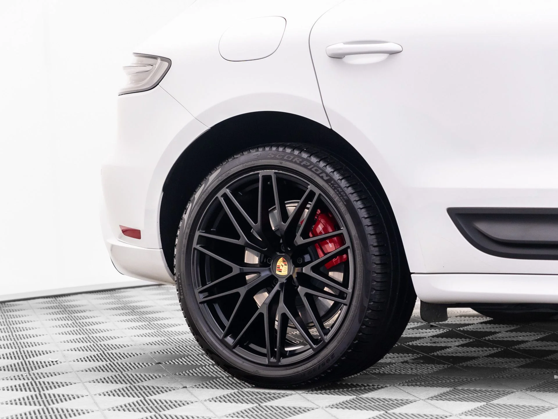 Used 2023  Porsche GTS image 37