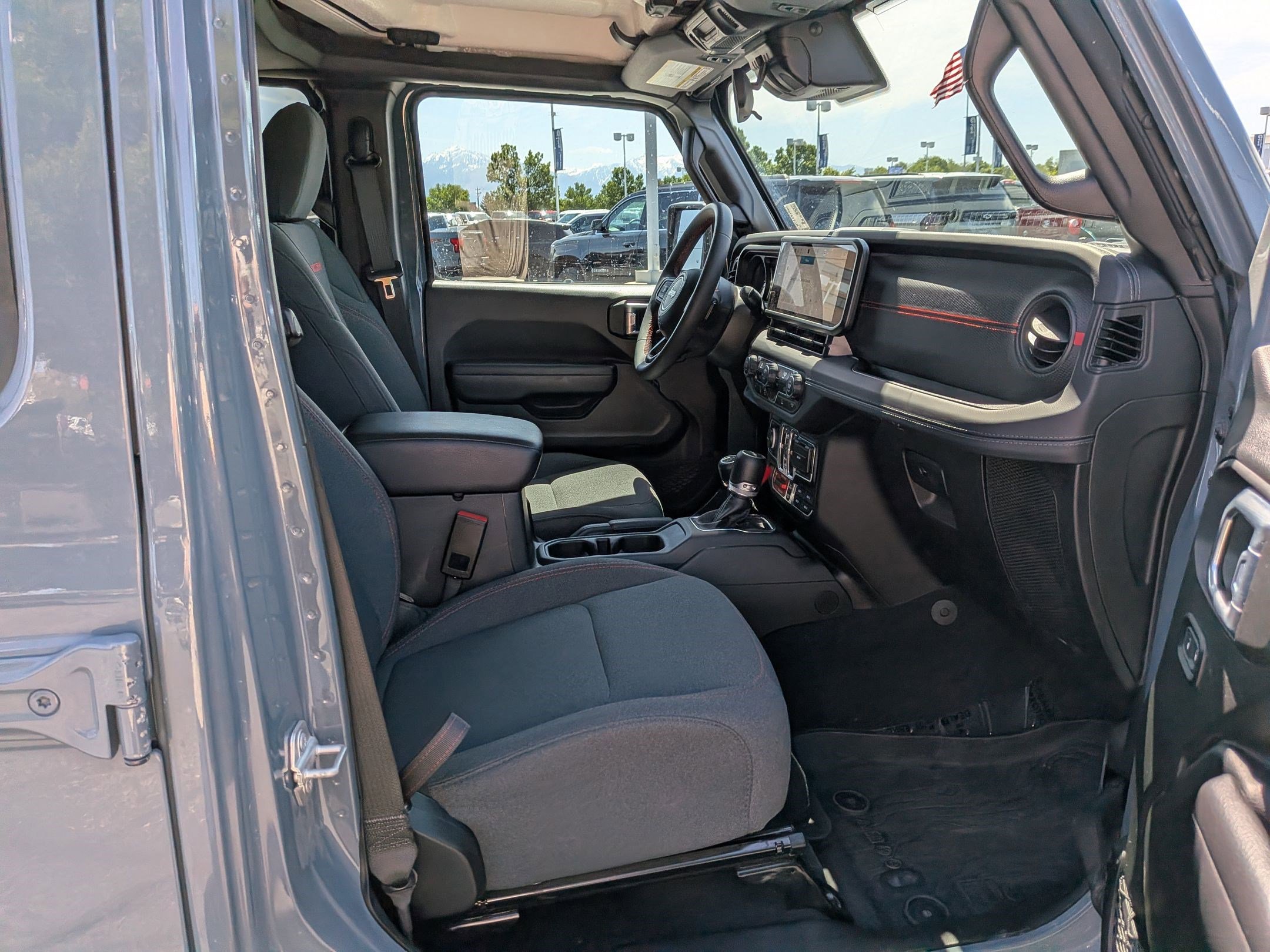 Used 2024 Anvil Clearcoat Jeep Rubicon image 31
