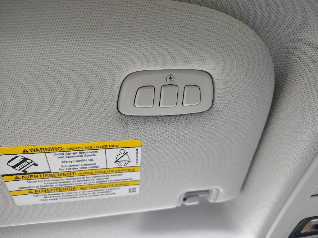 New 2027 Star White Metallic Tri-Coat Ford MAX Platinum image 32