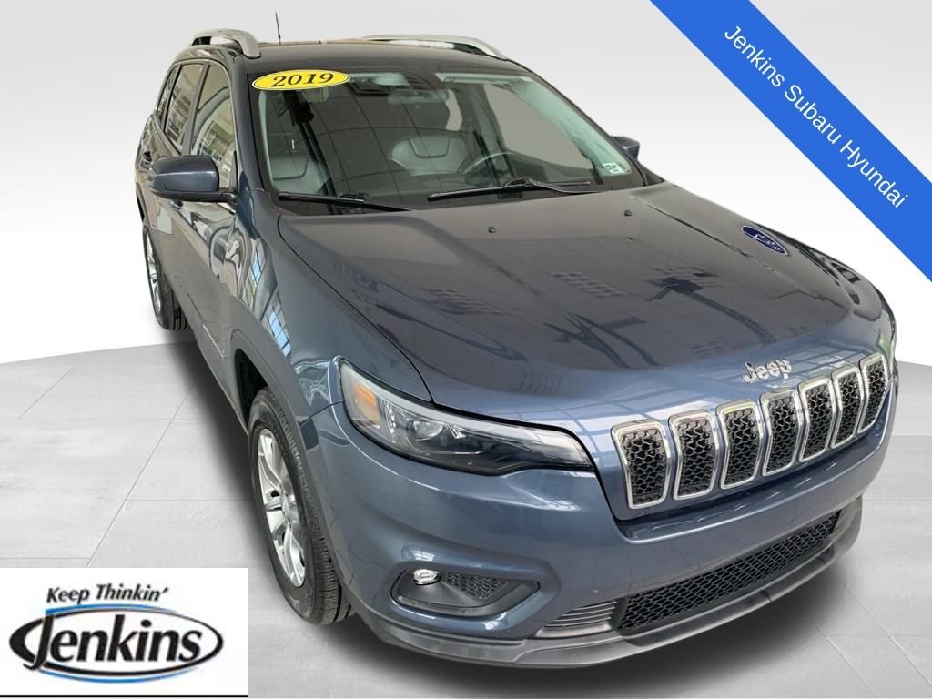 2019 Jeep Cherokee Latitude Plus 4X4's photo