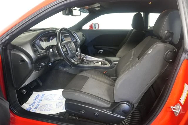 Used 2021 Torred Clearcoat Dodge SXT image 21