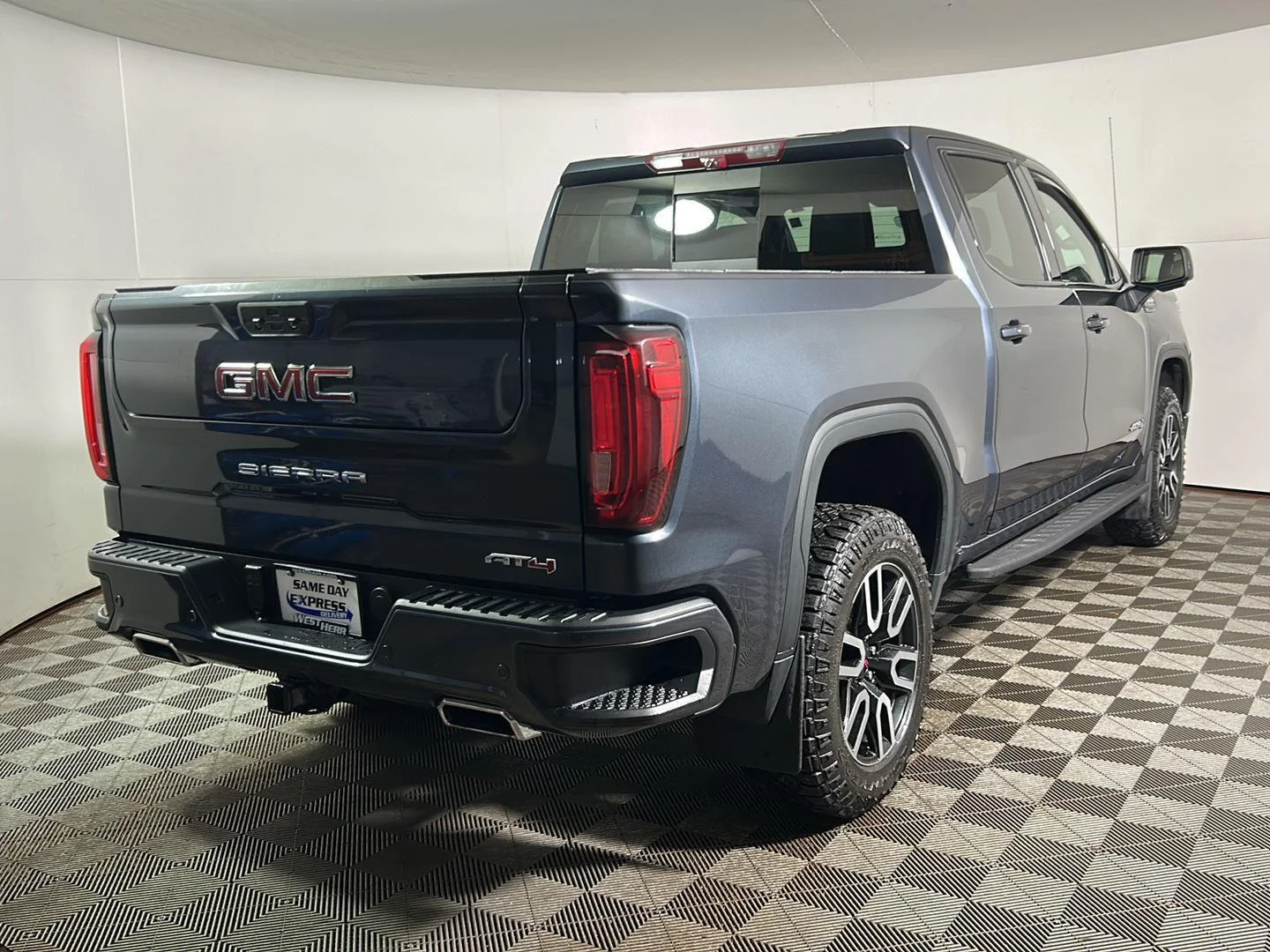 Used 2021 Dark Sky Metallic GMC AT4 image 5