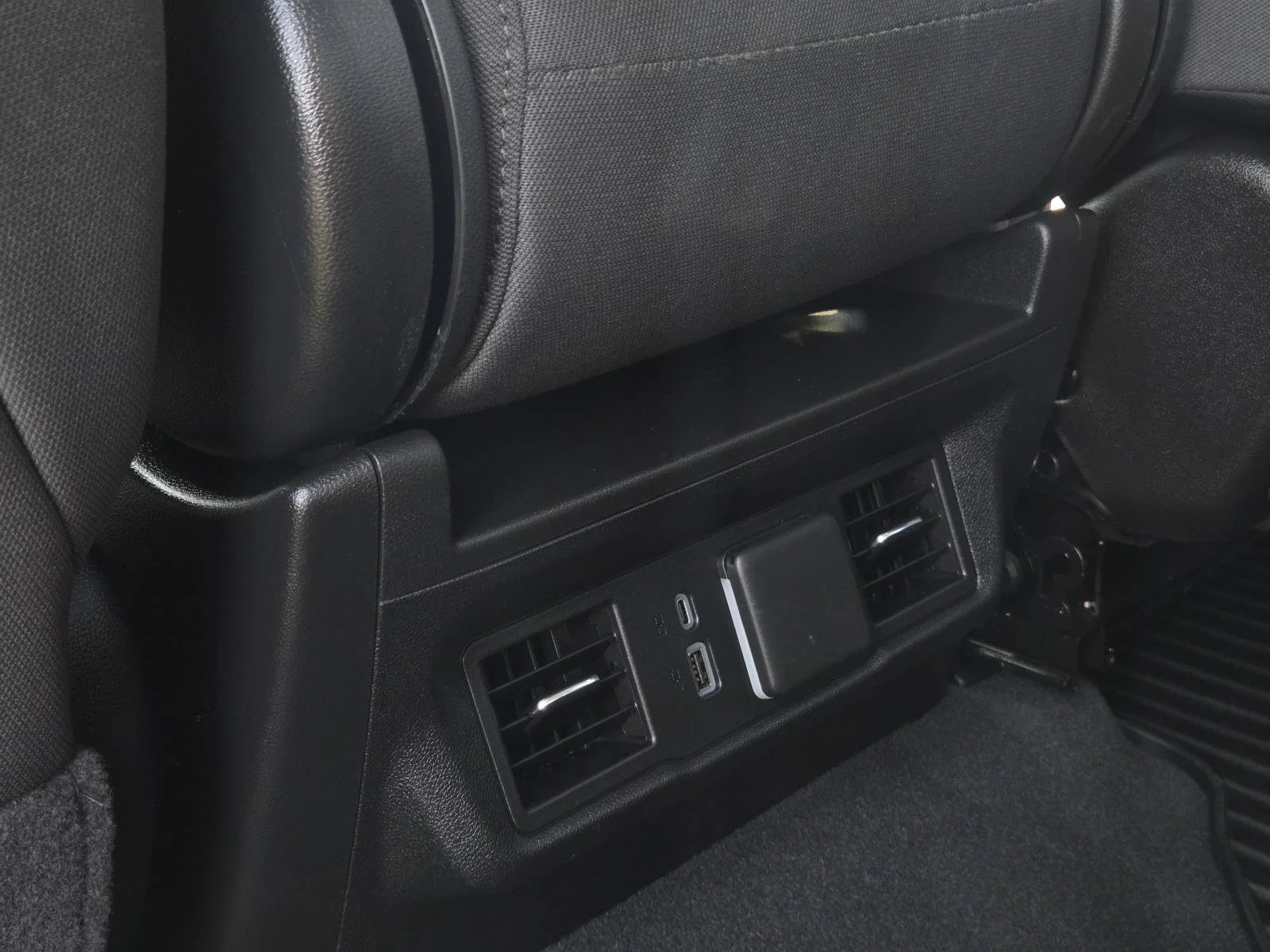 Used 2025 Summit White Chevrolet LT image 36