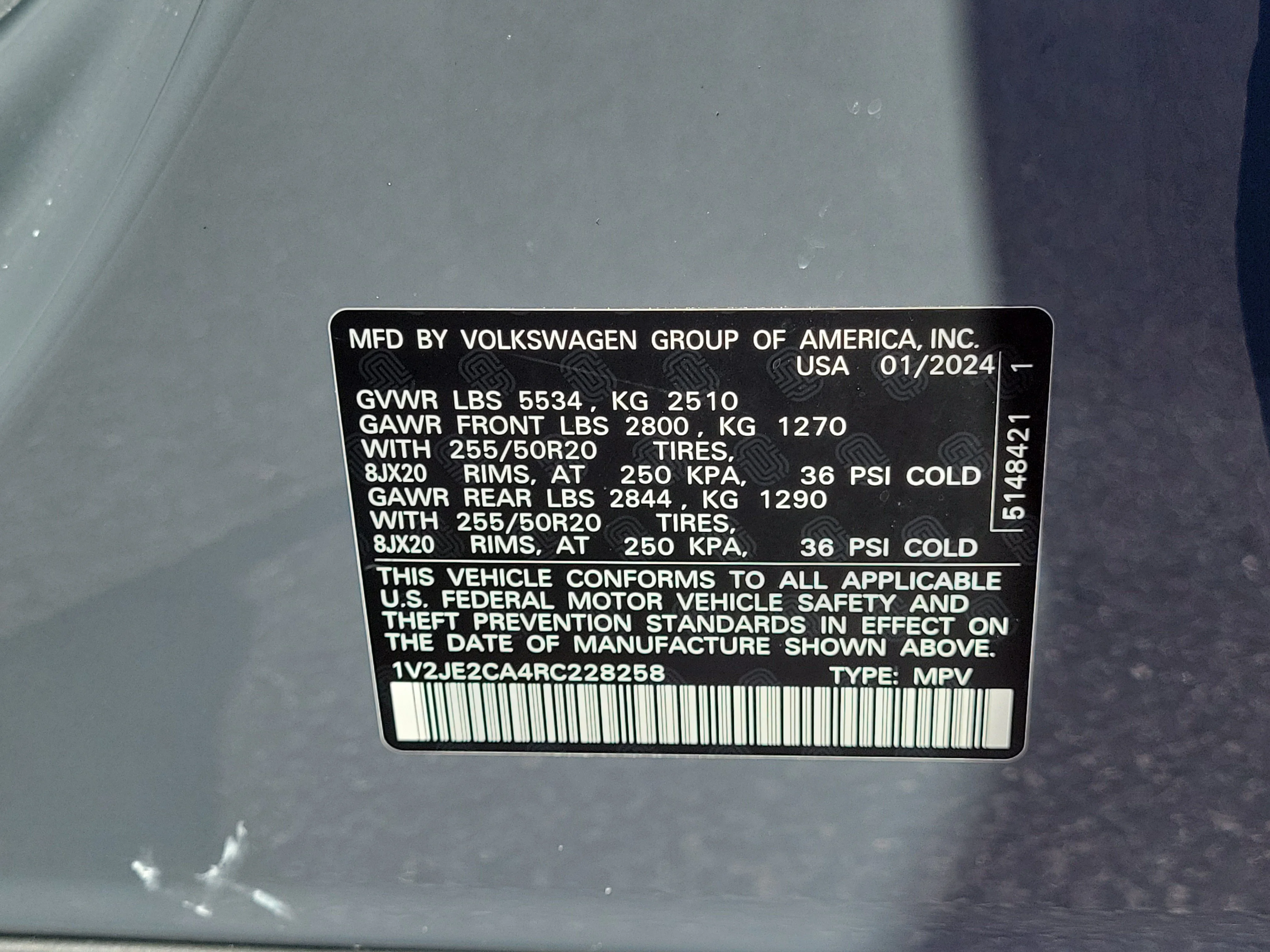 Used 2024 Gray Volkswagen 2.0T SE w/Technology image 33